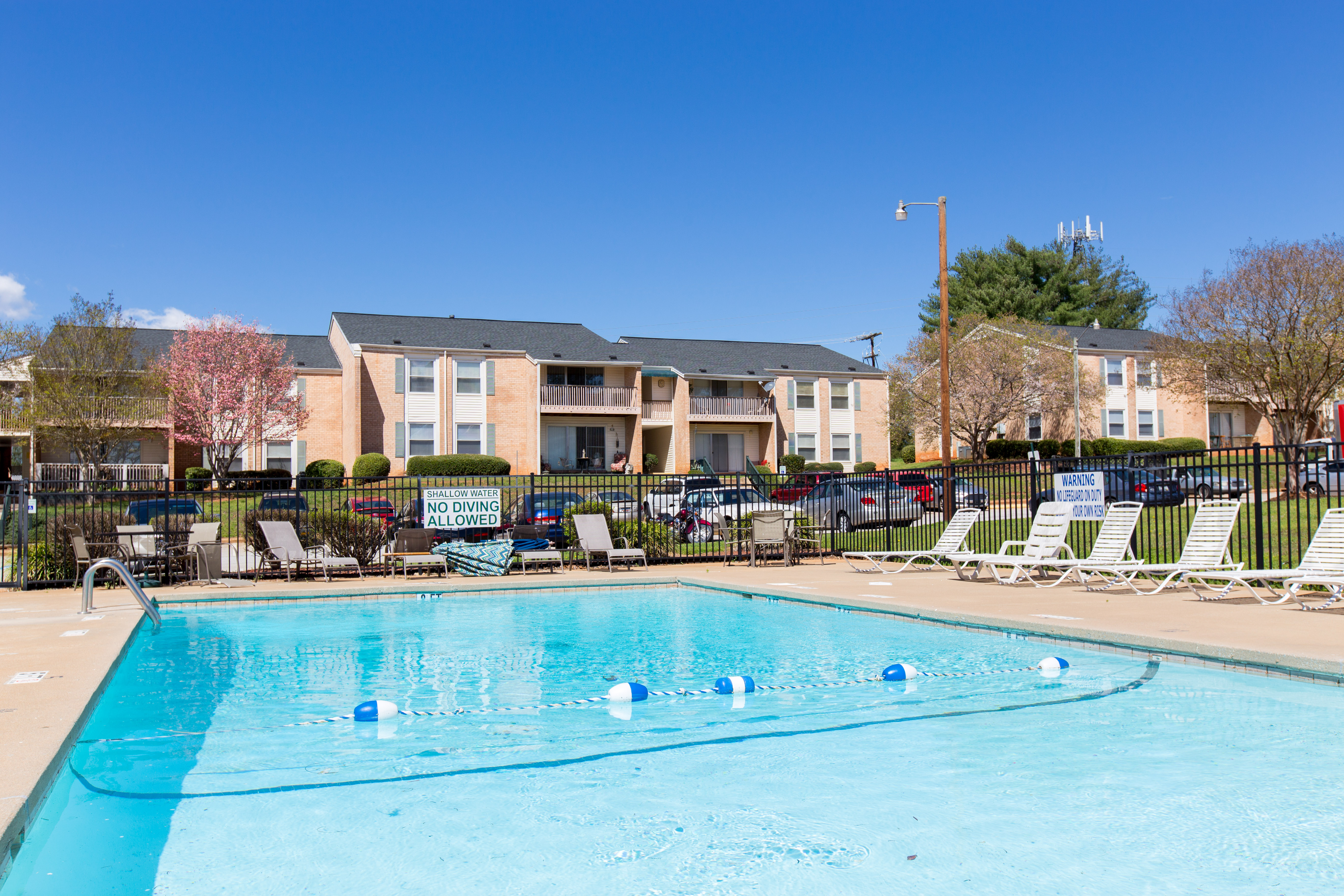 Arbor Glen & Meadow Green The Multifamily Advisory Group at Cushman